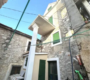 Kamena kuća s panoramskim pogledom na more u nautičkoj oazi - cover