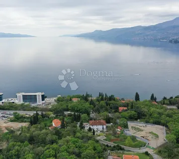 Savršeno zemljište sa kućom u izgradnji - Rijeka