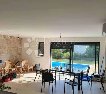 MALINSKA, dvoetažni 3S+DB apartman - cover