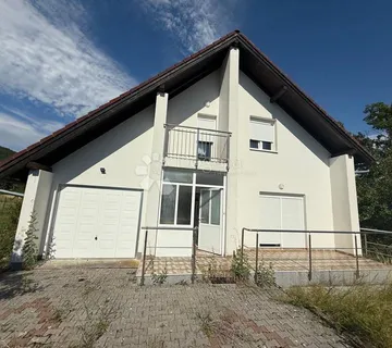 Kvalitetna I Lijepa Kuća Na Savršenoj Lokaciji - Podoštra, Gospić
