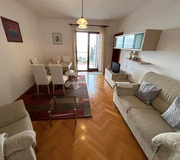 Ugodan apartman- novija zgrada, blizina mora ! - Ičići, Opatija