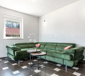 KLIMNO, apartman s bazenom na samo 250m od mora - cover