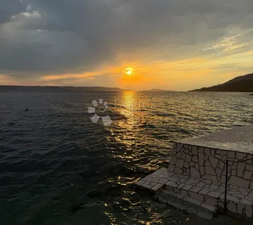 Kuća prvi red do mora - Karlobag
