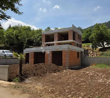 Kuća u izgradnji sa panoramskim pogledom u Lovranu
