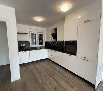 VIŠKOVO, predivan stan u novogradnji