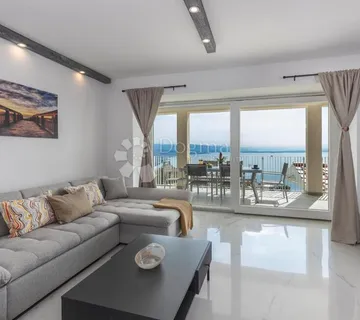 OPATIJA, STAN S POGLEDOM, ukupno 153 m2 - Bregi, Matulji