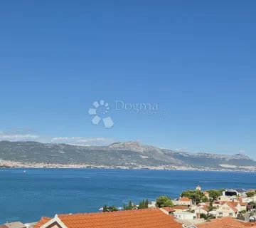 Prostrana apartmanska kuća sa panoramskim pogledom na more - Mastrinka, Trogir