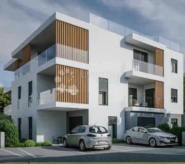 Vodice – Novogradnja Stan S Vrtom Blizu Plaže