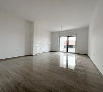 Novigrad, Novogradnja Na Top Lokaciji