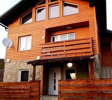 Autentična gorska kuća u blizini Plitvičkih jezera - Rudopolje, Vrhovine