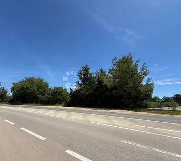 Zemljište gospodarske namjene - Pomer/Banjole - Pomer, Medulin