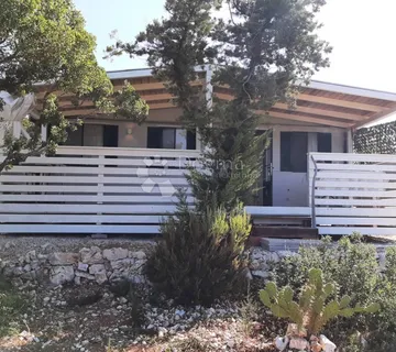 MALI LOŠINJU POLJOPRIVREDNI TEREN – 50 m OD MORA - Ćunski, Mali Lošinj