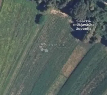 5km od toplica, malo građevinskog, malo poljoprivrednog - Topusko