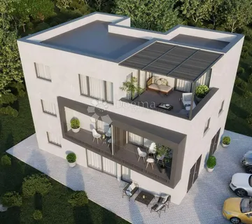 Apartman u prizemlju sa dvorištem - cover