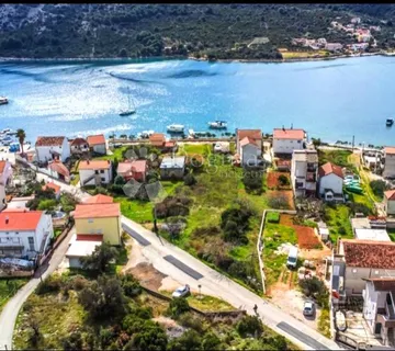 Građevinsko zemljište s projektom, drugi red od mora, Vinišće - Vinišće, Marina