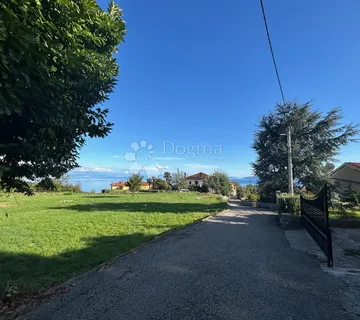 Starina sa dušom i pogledom na more - Poljane, Opatija