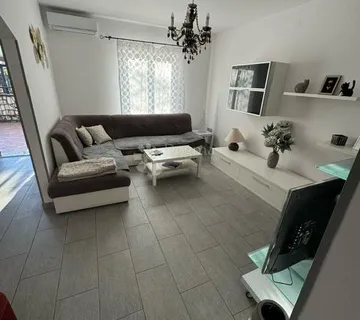 Prestižni stan za najam u Kostreni, 100 m od mora - Rožmanići, Kostrena