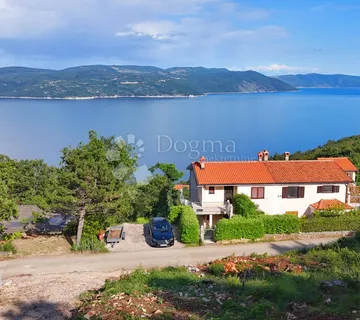 Građevinske parcele s pogledom koji oduzima dah, 843m2 - Plomin, Kršan