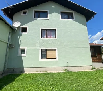 Prodaja Prostrane Obiteljske Kuće S Dva Odvojena Stana – Sesvete - Sesvete, Zagreb