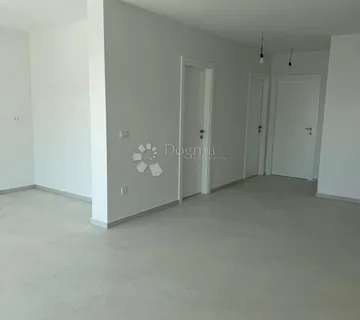 Makarska, novogradnja, prizemlje 84,98m2 - cover