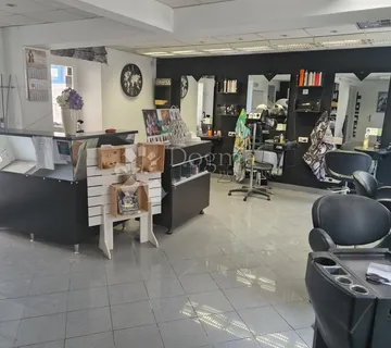 Mali Lošinj - Odličan Poslovni Prostor Na Glavnom Trgu