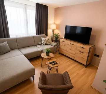 Atraktivan dvoetažni stan od 65 m² – uselite bez ulaganja - Varaždin