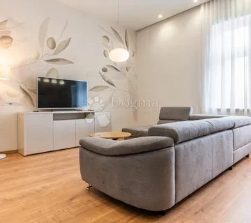 Rijeka centar prekrasan novoadaptiran i namješten 2s+db