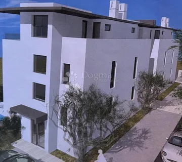 Prodaje Se Dvoetažni Stan Penthouse Sa Krovnom Terasom Vrsi S2