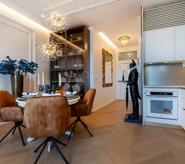 Opatija-Centar, dvoetažni 85m2 s parkingom