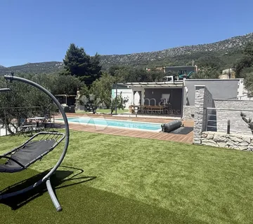 KAŠTELA - Vila s bazenom i panoramskim pogledom na more - Kaštel Kambelovac, Kaštela