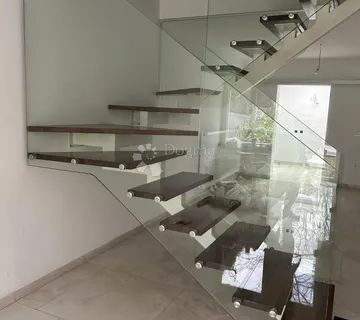 Na korak do Kvatrića - cover