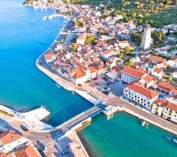 PRILIKA ZA INVESTICIJU – GRAĐEVINSKO ZEMLJIŠTE S PROJEKTOM I GRAĐEVINSKOM DOZVOLOM U TISNOM - cover