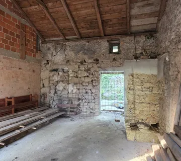 Grobnik, vezana starina s okućnicom - cover