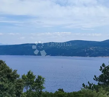 Građevinsko zemljište sa panoramskim pogledom - Plomin, Kršan