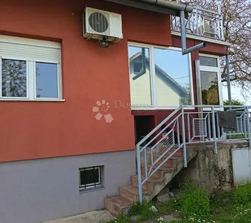 Erdut: kuća koja nudi dom i zaradu!