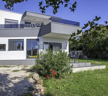Moderna samostojeća obiteljska kuća izgrađena 2022. godine - Krnica, Marčana