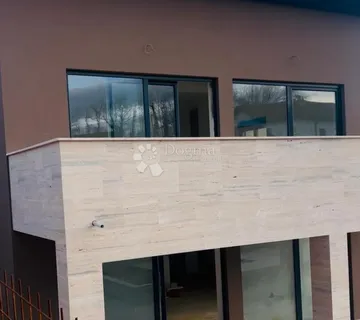ŠESTINE,EKSKLUZIVNA VILA SA TENISKIM TERENOM I BAZENOM - cover