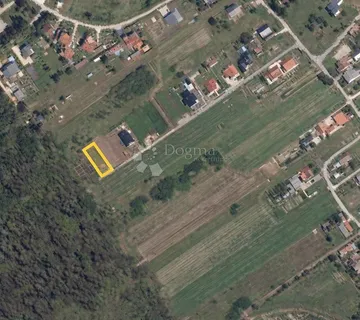 GRAĐEVINSKO ZEMLJIŠTE LEKENIK - 484 m²