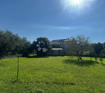 Građevinsko zemljište u blizini Poreča na mirnoj lokaciji - Cancini, Poreč