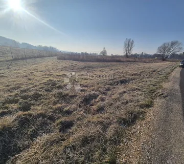 Poljoprivredno zemljište 623m² na tranzitnoj lokaciji - Sveti Križ Začretje