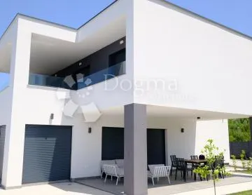 Vila sa bazenom i pogledom i pogledom na more - Malinska, Malinska-Dubašnica