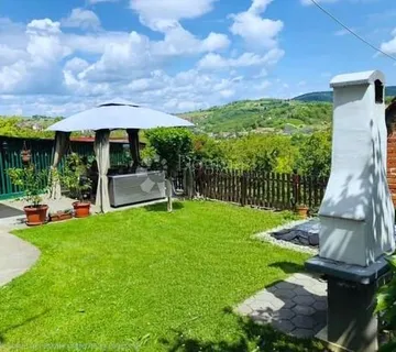 Obiteljska kuća s pogledom na Petrov vrh – Daruvar