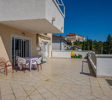 Apartman Crikvenica S Neodoljivim Pogledom Na More