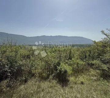 Građevinsko zemljište 1202 m2 - Kršan