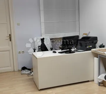 Centar -poslovni prostor za ordinaciju ili kozmetički - Rijeka