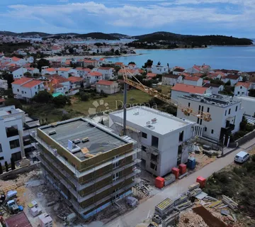Rogoznica- Dvosobni Stan S Vrtom 200m Od Mora