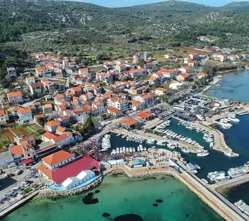 Građevinsko zemljište u Tkonu