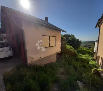 Zemljište s kućom i pogledom u Markuševcu - Zagreb