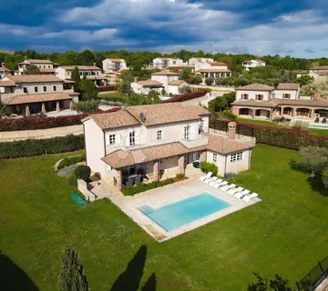 Jedna Od 10 Vila-Kompleksa-Heraki-Poreč - Heraki, Sveti Lovreč Pazenatički