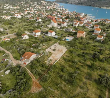 Poljoprivredno zemljište u Vinišću - Vinišće, Marina